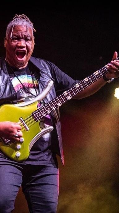 #FunkSighting Sunday July 5th 3:30
Captain Cook, Millers Point
Warning Bass solo in video: